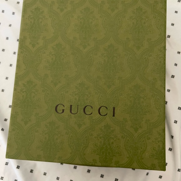 EUC GG Marmont small shoulder bag - Picture 3 of 4